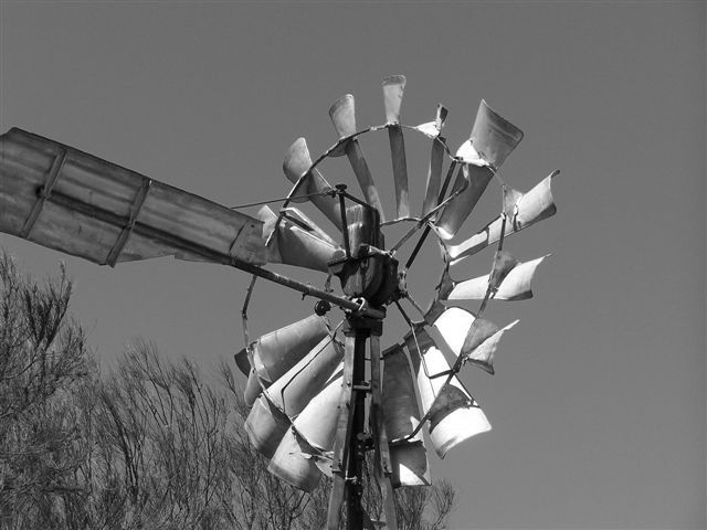 Webb L windmill at an unknown location in 2008